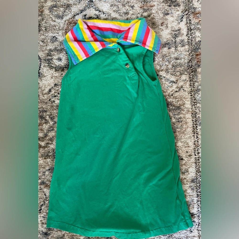 Kelly green sleeveless dress with rainbow collar. Size 4-5